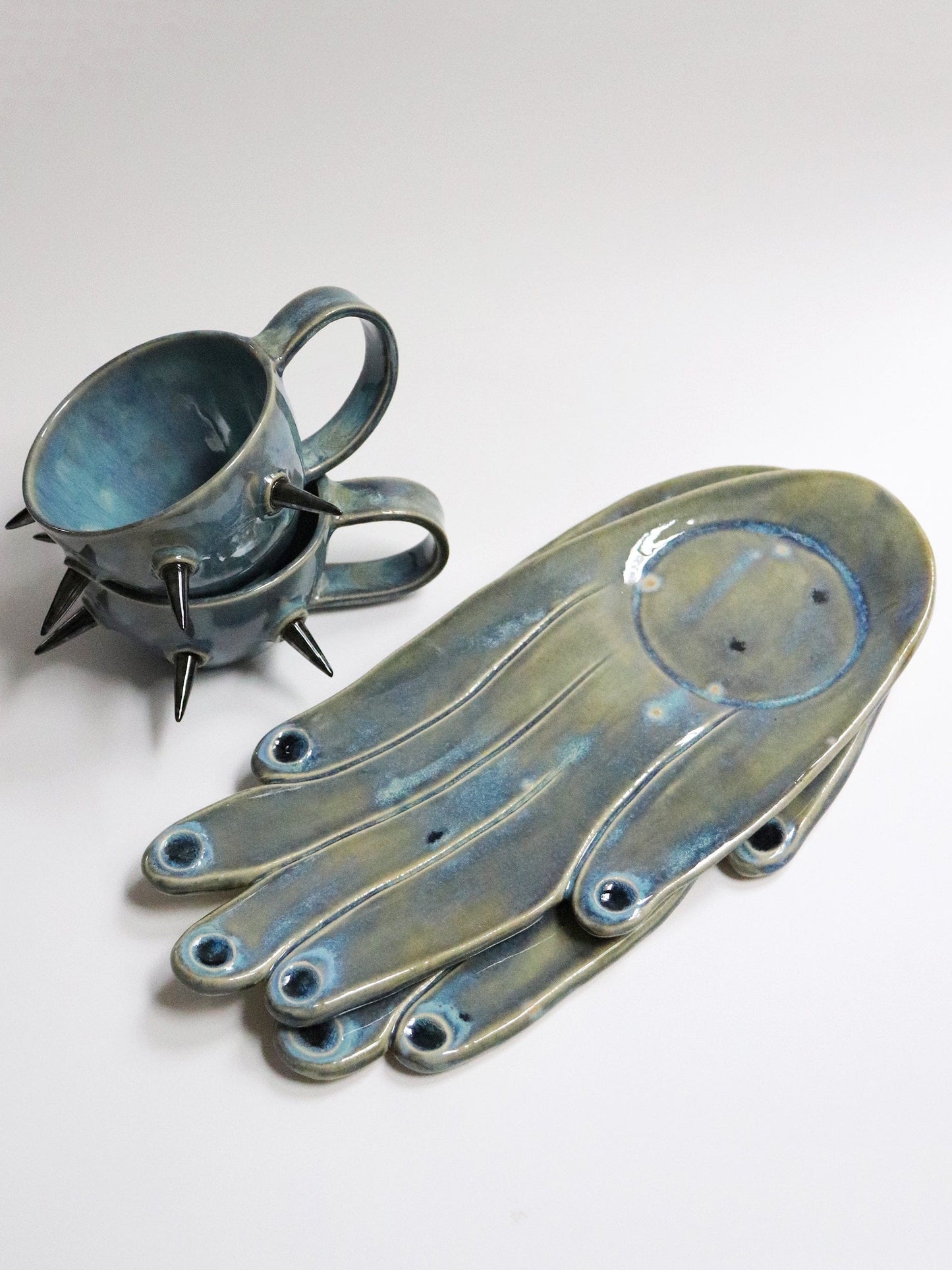 Hand-shaped Plate & Spiked Mug — Faded Blue-Naomi Gilon-APOC STORE
