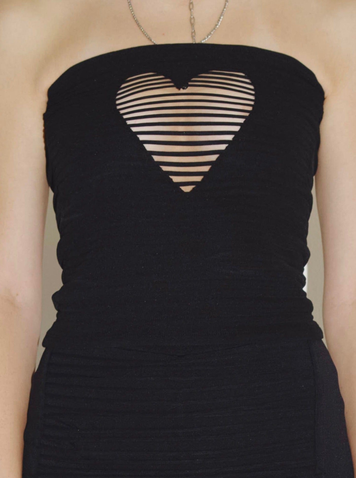 HEART STRING TUNNEL TOP BLACK-Nibgnus-APOC STORE