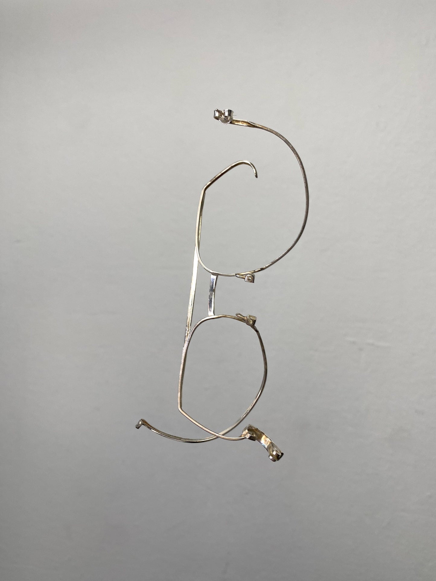 Single big silver glasses earring 4-Lou de Bètoly-APOC STORE