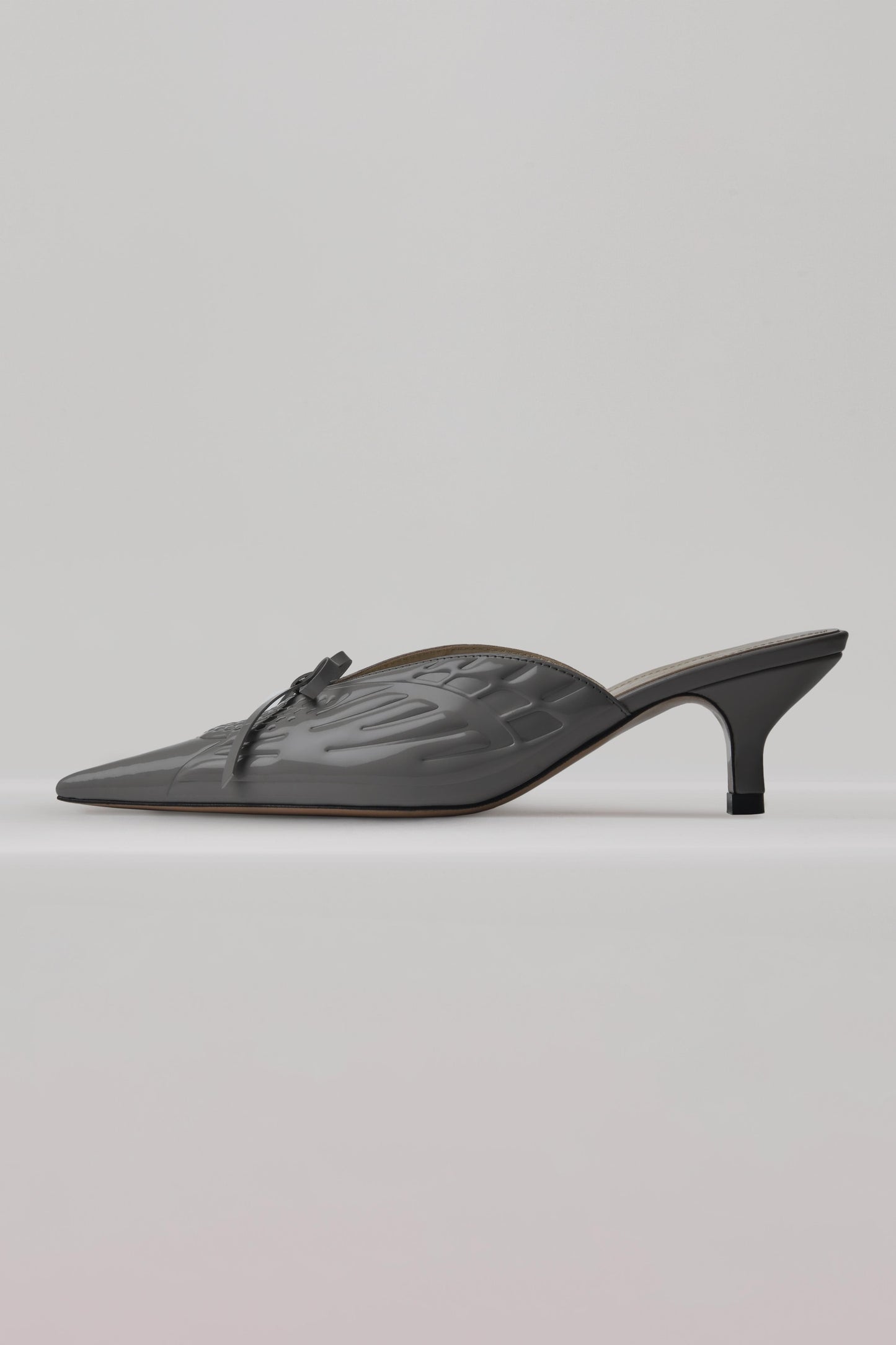 Victorian runner pumps grey-Invasive Modification-APOC STORE