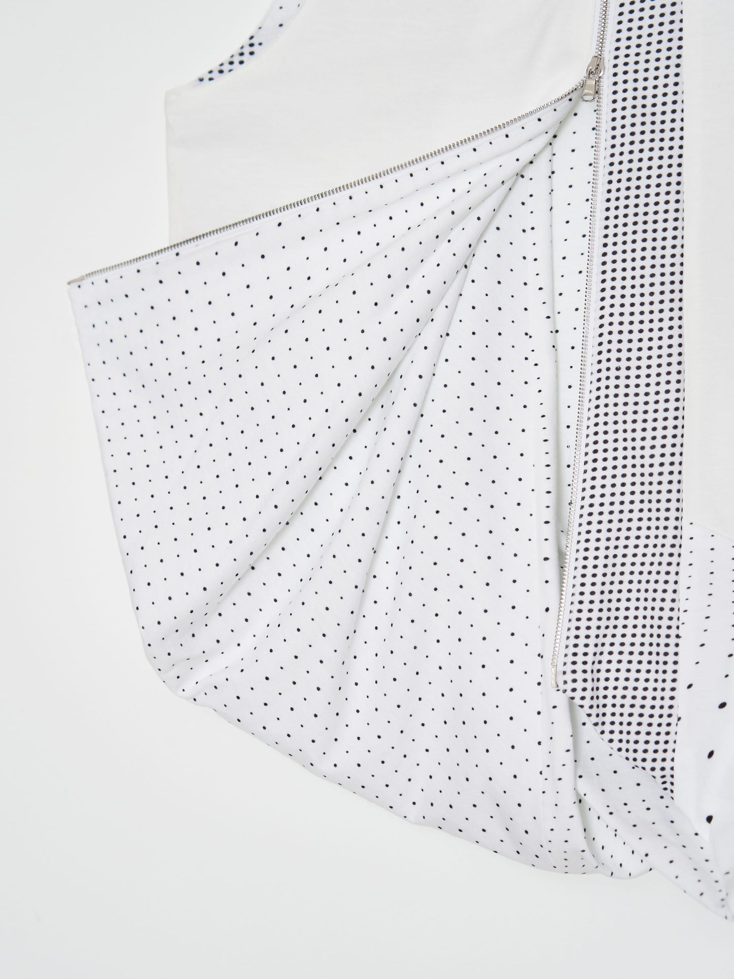 Distorted volume Jersey Vest 001 _ White-Taekh-APOC STORE