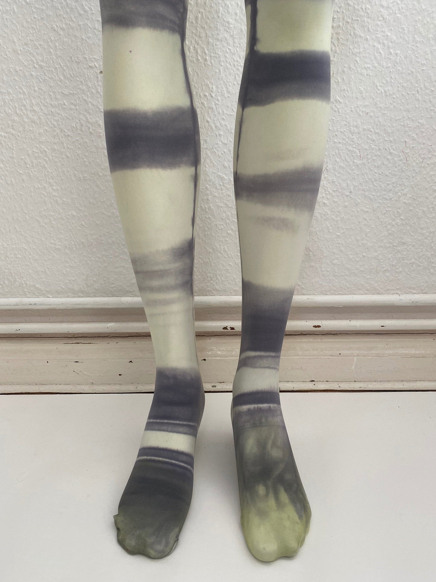 Border Gray tights-Stau Heidemarie-APOC STORE
