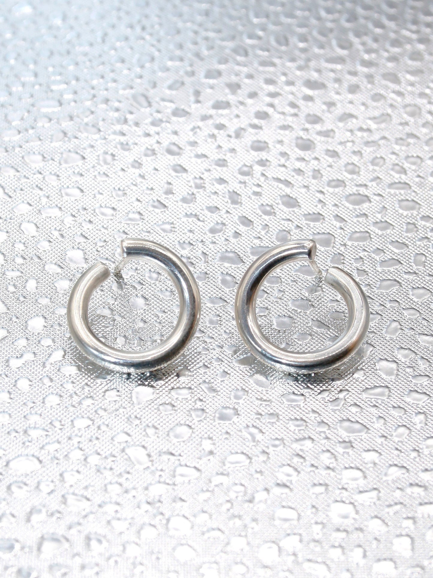 Vitra Twisted Hoops-Caroline Ohrt-APOC STORE