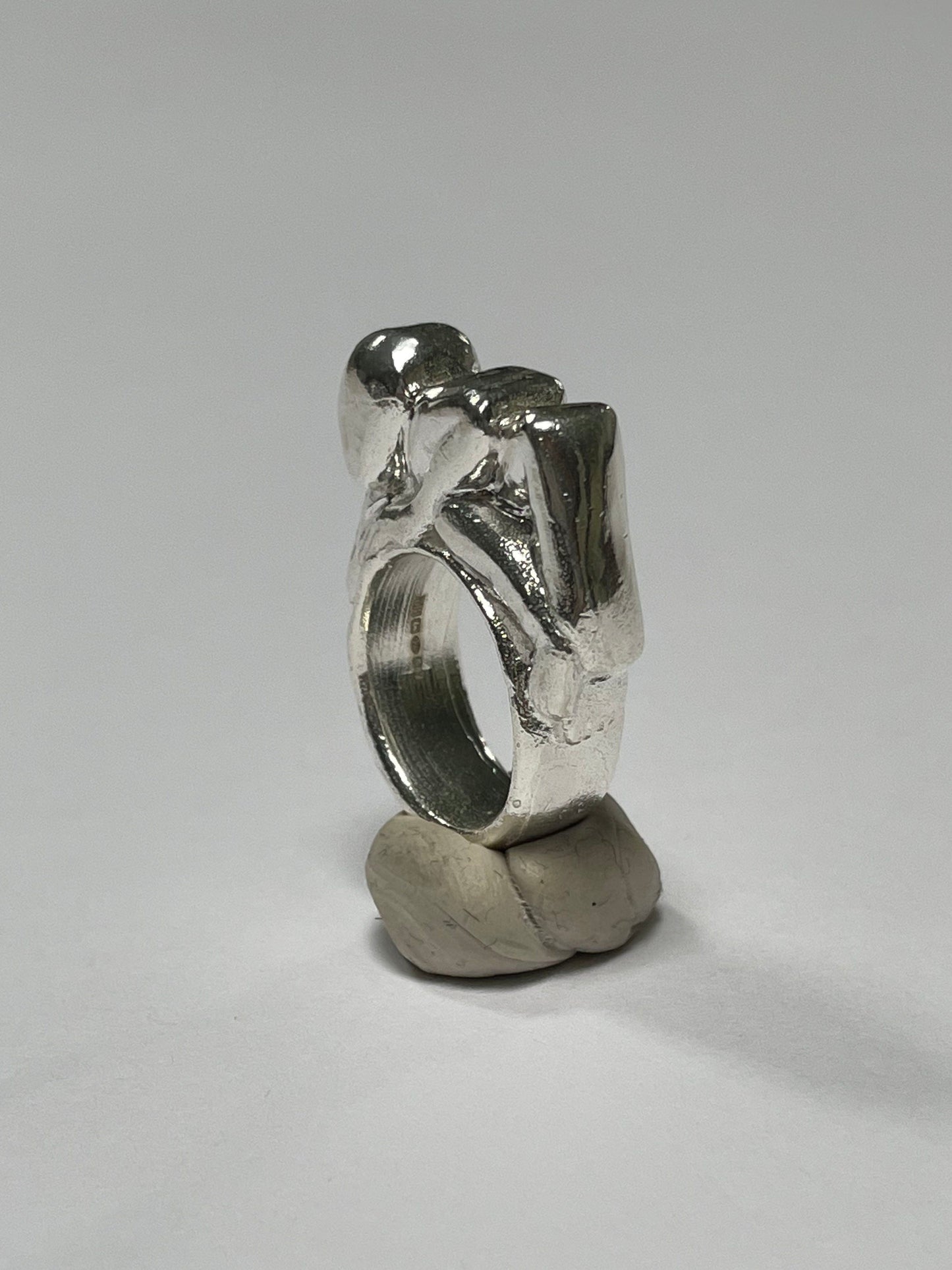 Fufluns Ring-WILLA / HILFREICH-APOC STORE