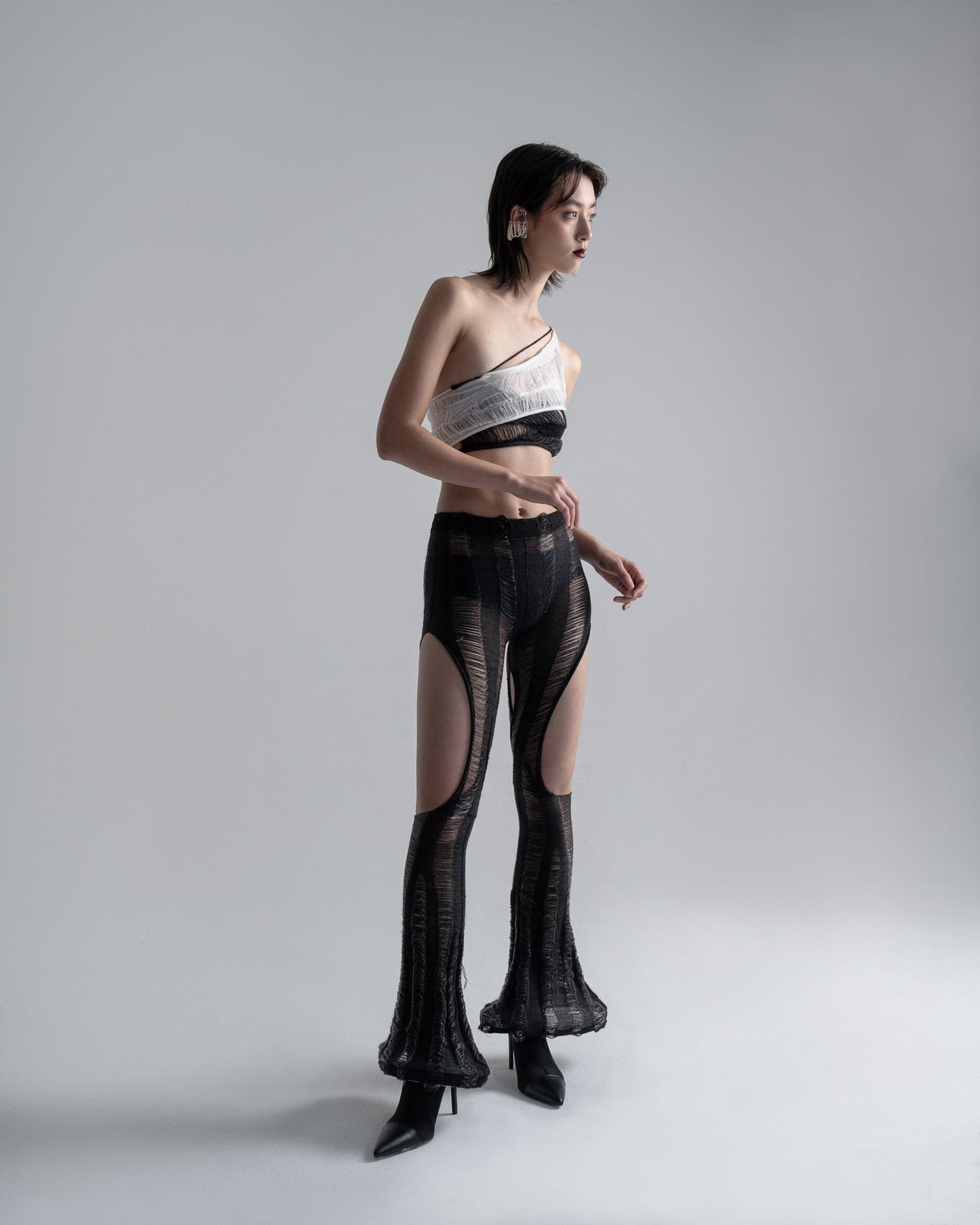 Black&White One Shoulder Tank Top-July Li-APOC STORE