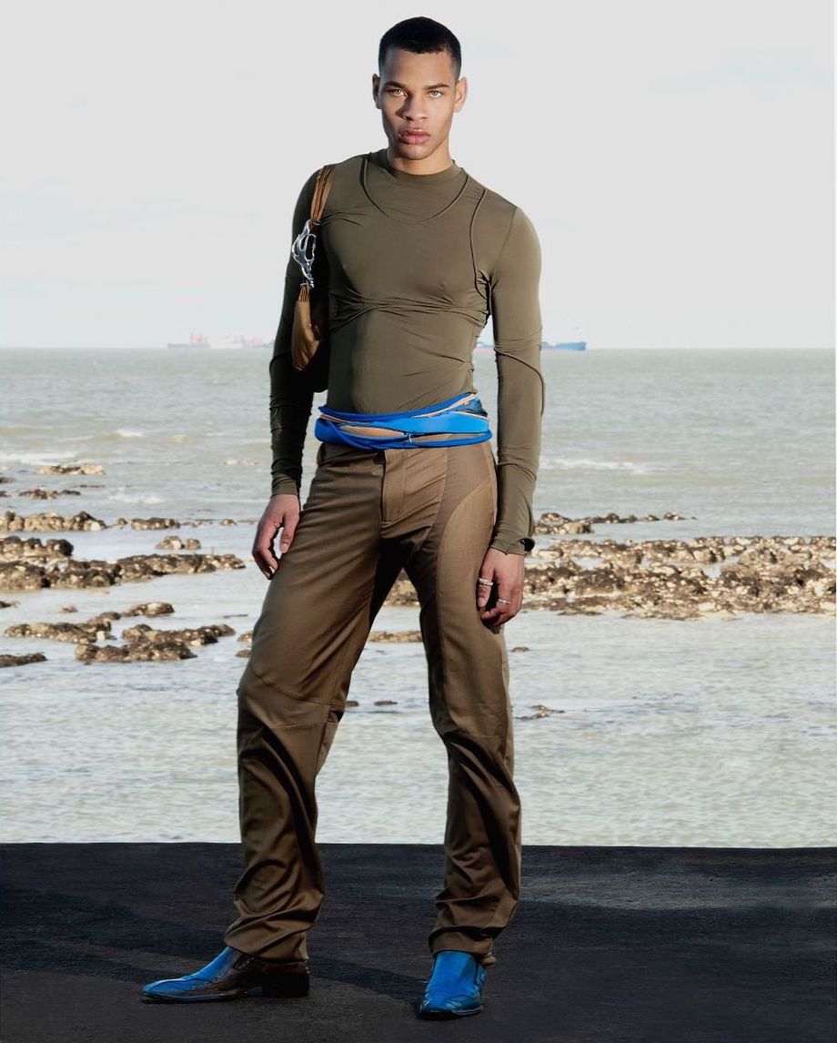 Mainline:RUS/Fr.CA/DE