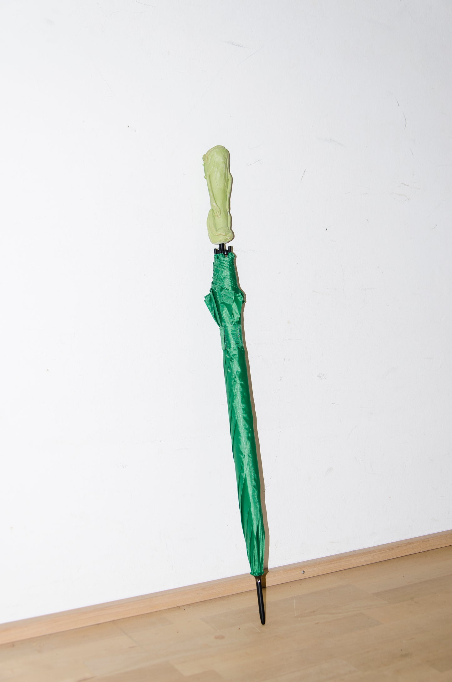 frog umbrella-innere Bauman-APOC STORE