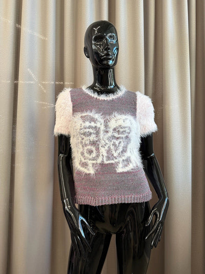 "Two Kissing Girls" t-shirt jumper