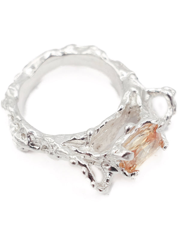 SERAXIS RING PEACH-Harlot Hands-APOC STORE
