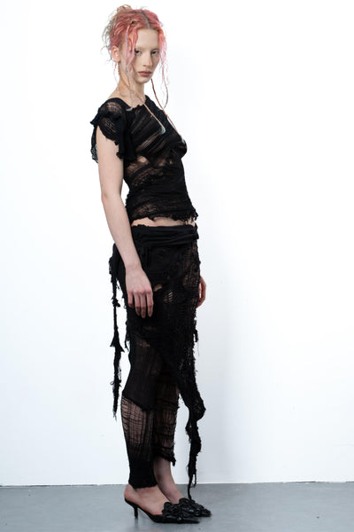 DISTRESSED BLACK TOP FLOWER SLEEVE-VÊTEMENT FRAGILE-APOC STORE