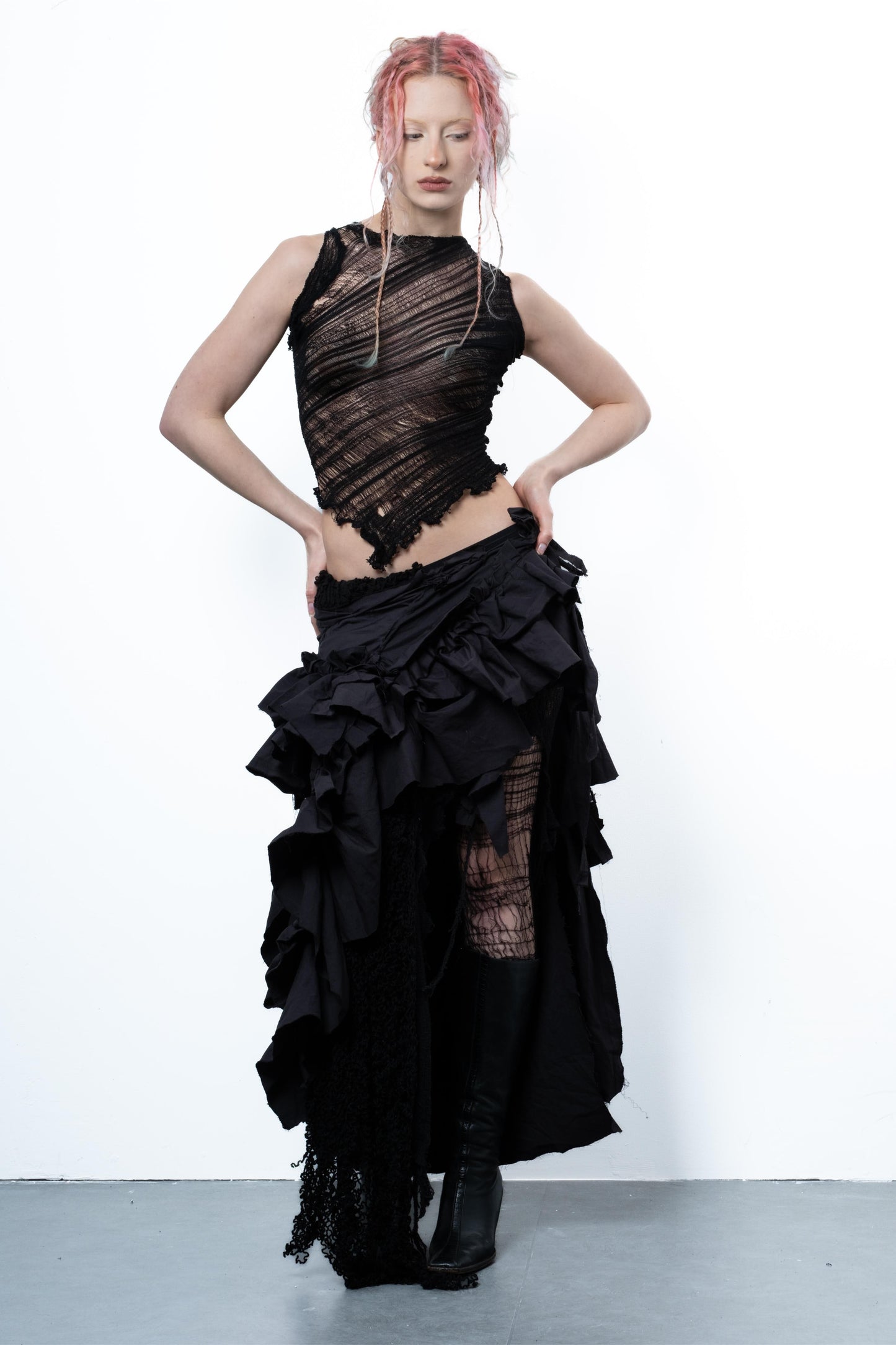 DISTRESSED BLACK TOP-VÊTEMENT FRAGILE-APOC STORE