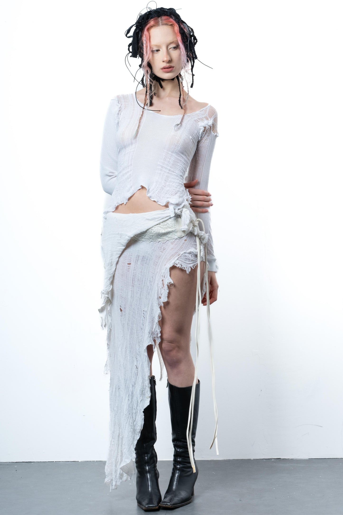 DISTRESSED PURE WHITE TOP LONG SLEEVE-VÊTEMENT FRAGILE-APOC STORE