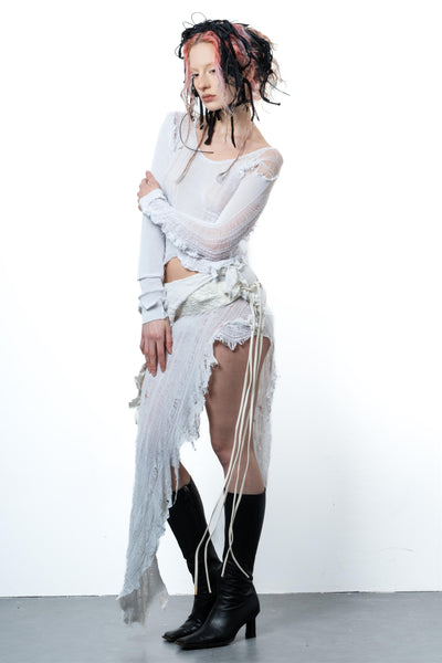 DISTRESSED PURE WHITE TOP LONG SLEEVE-VÊTEMENT FRAGILE-APOC STORE