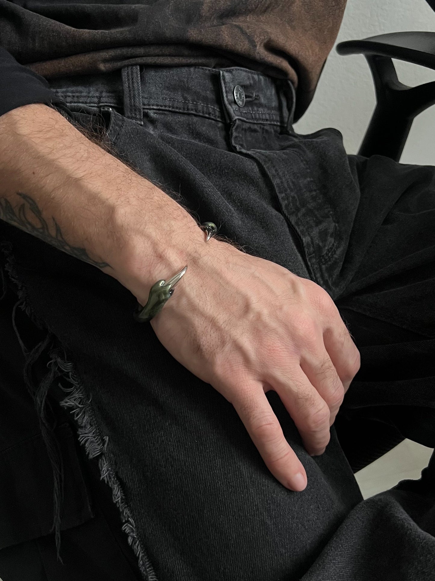 Green bracelet with spikes-CASPER DIY-APOC STORE