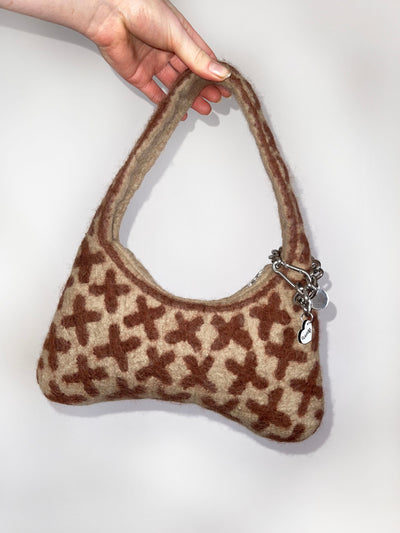 1 of 1 Concave Kisses Bag - Beige / Cho-Carboot-APOC STORE