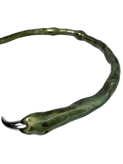 Green choker with spikes