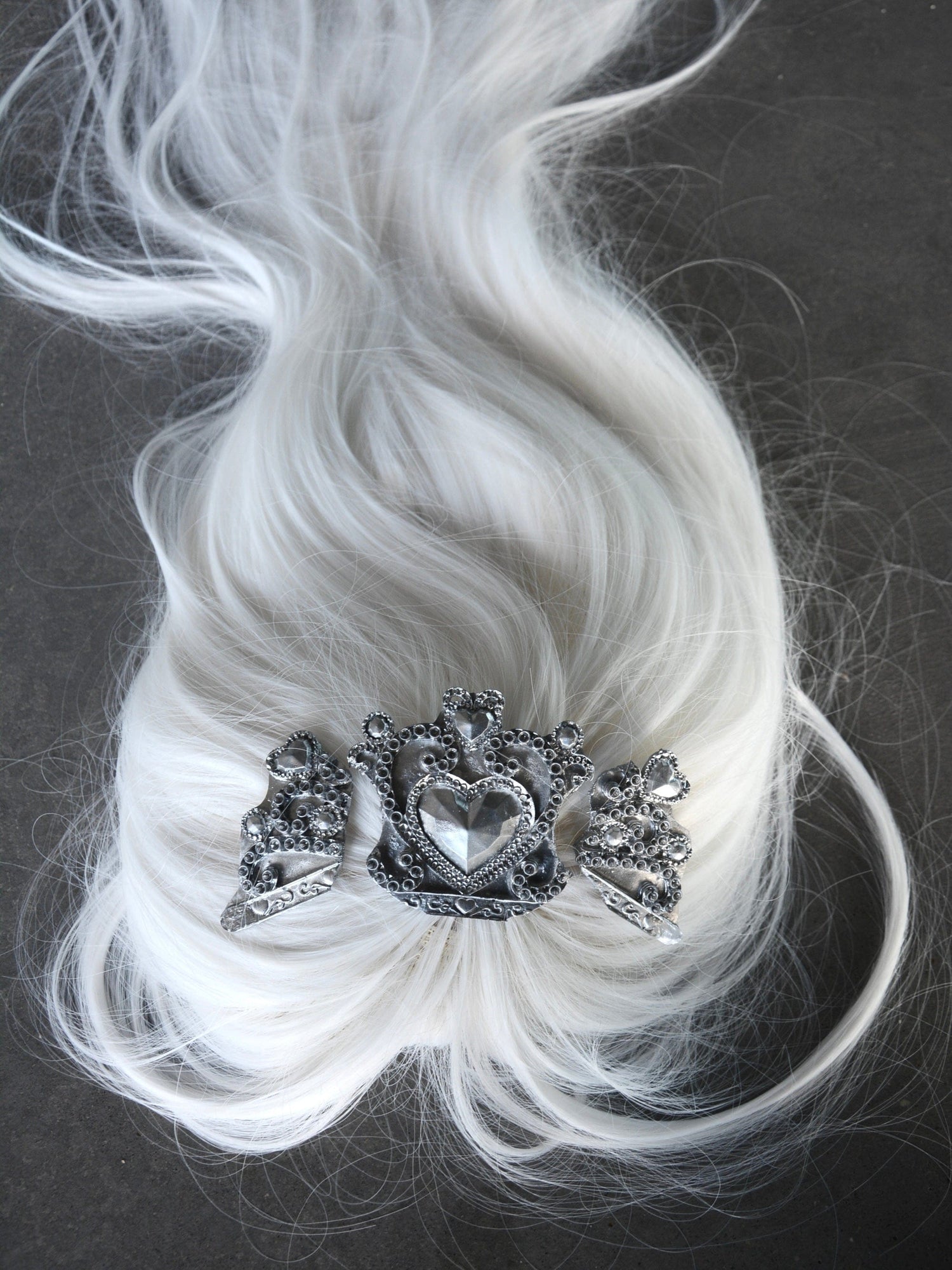 Preciosa plastica clip-Julia Bonich-APOC STORE