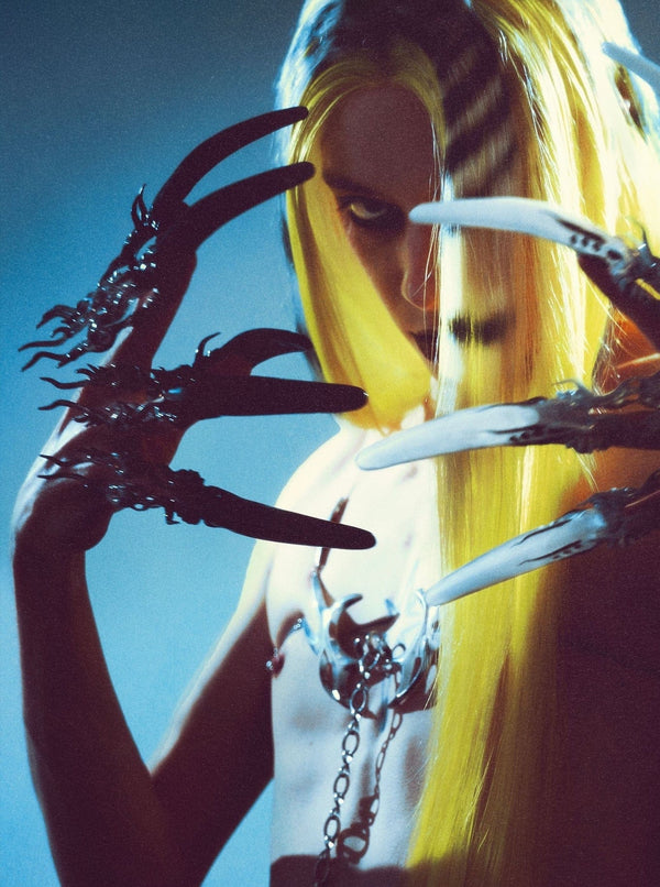 Giger Black-Texto Dallas-APOC STORE