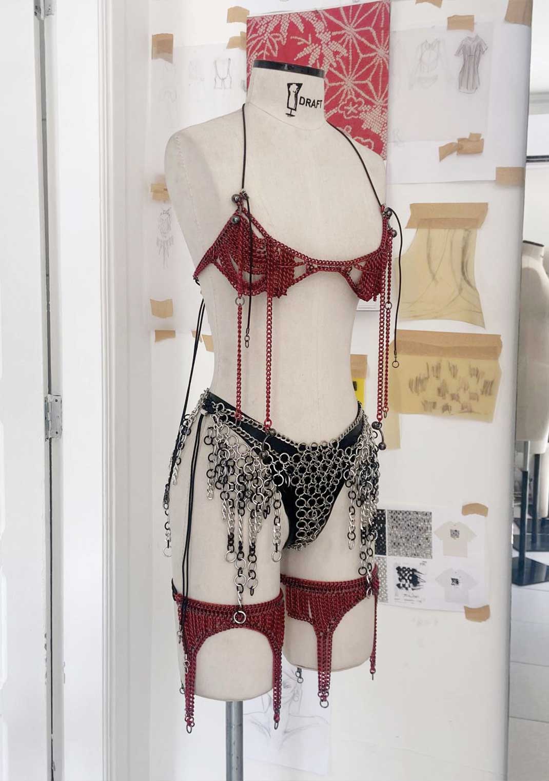 RED CHAINS Thigh Garter Belt-JALACONDA-APOC STORE