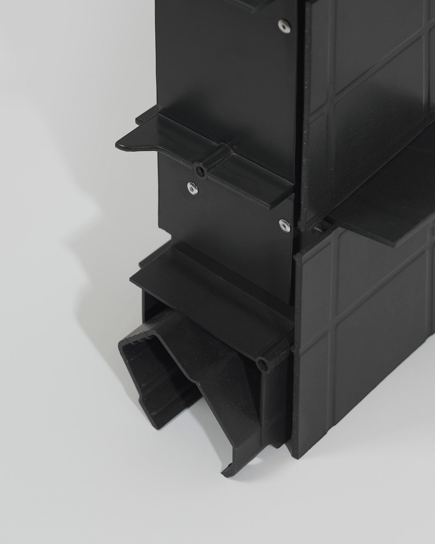 Standing vase-Pierre Castignola-APOC STORE