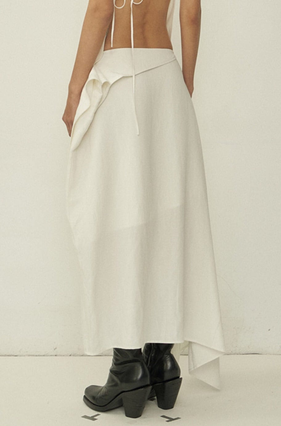 White Asymmetric Cutting Skirt-arc us arkus-APOC STORE