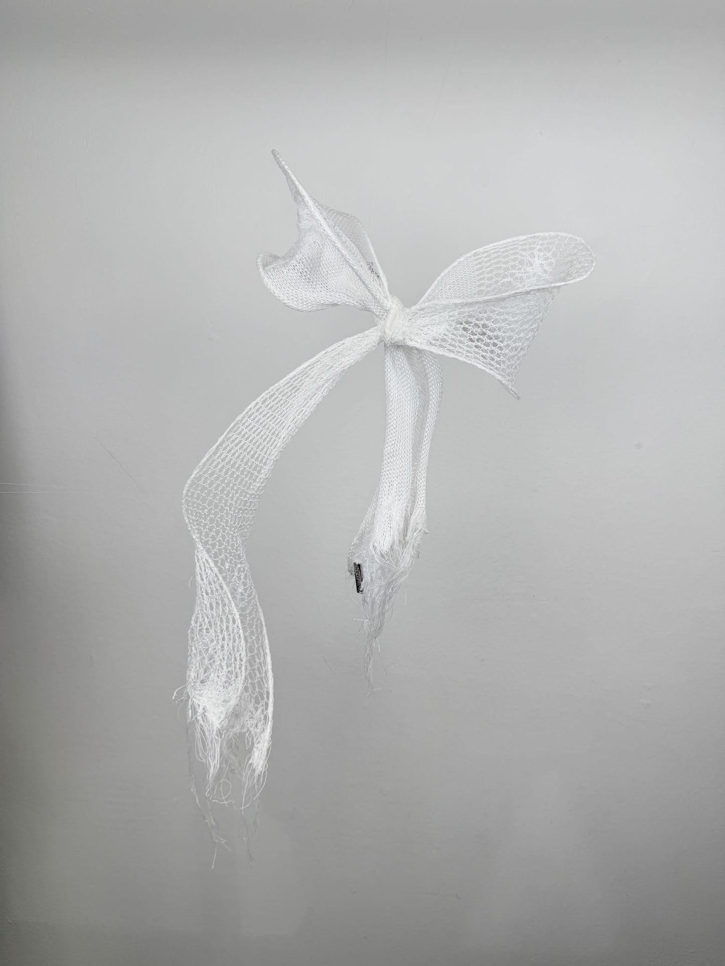 KNITTED BOW HAIR CLIP WHITE-Lou de Bètoly-APOC STORE