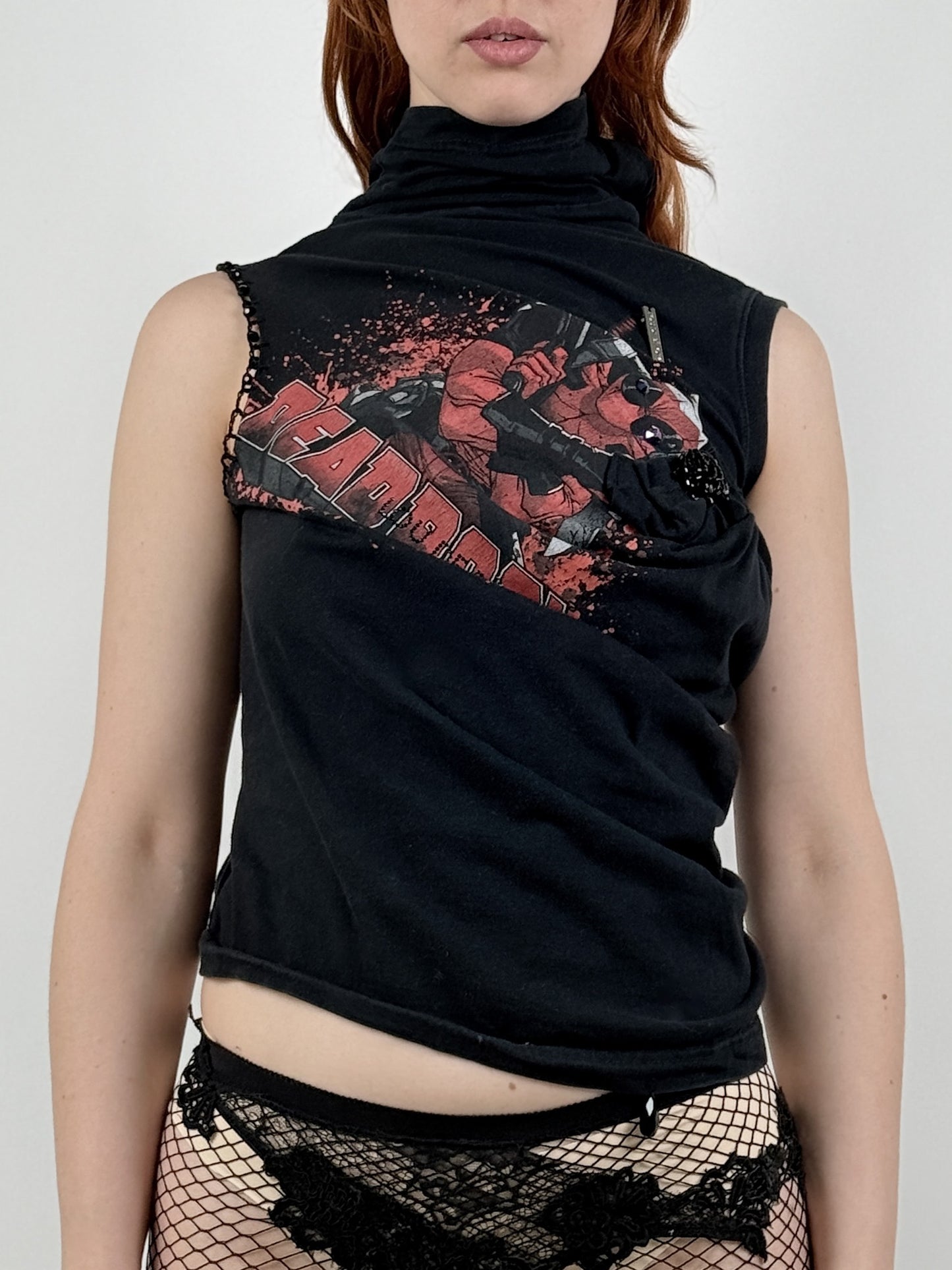 DEADPOOL DRAPED T-SHIRT-Lou de Bètoly-APOC STORE