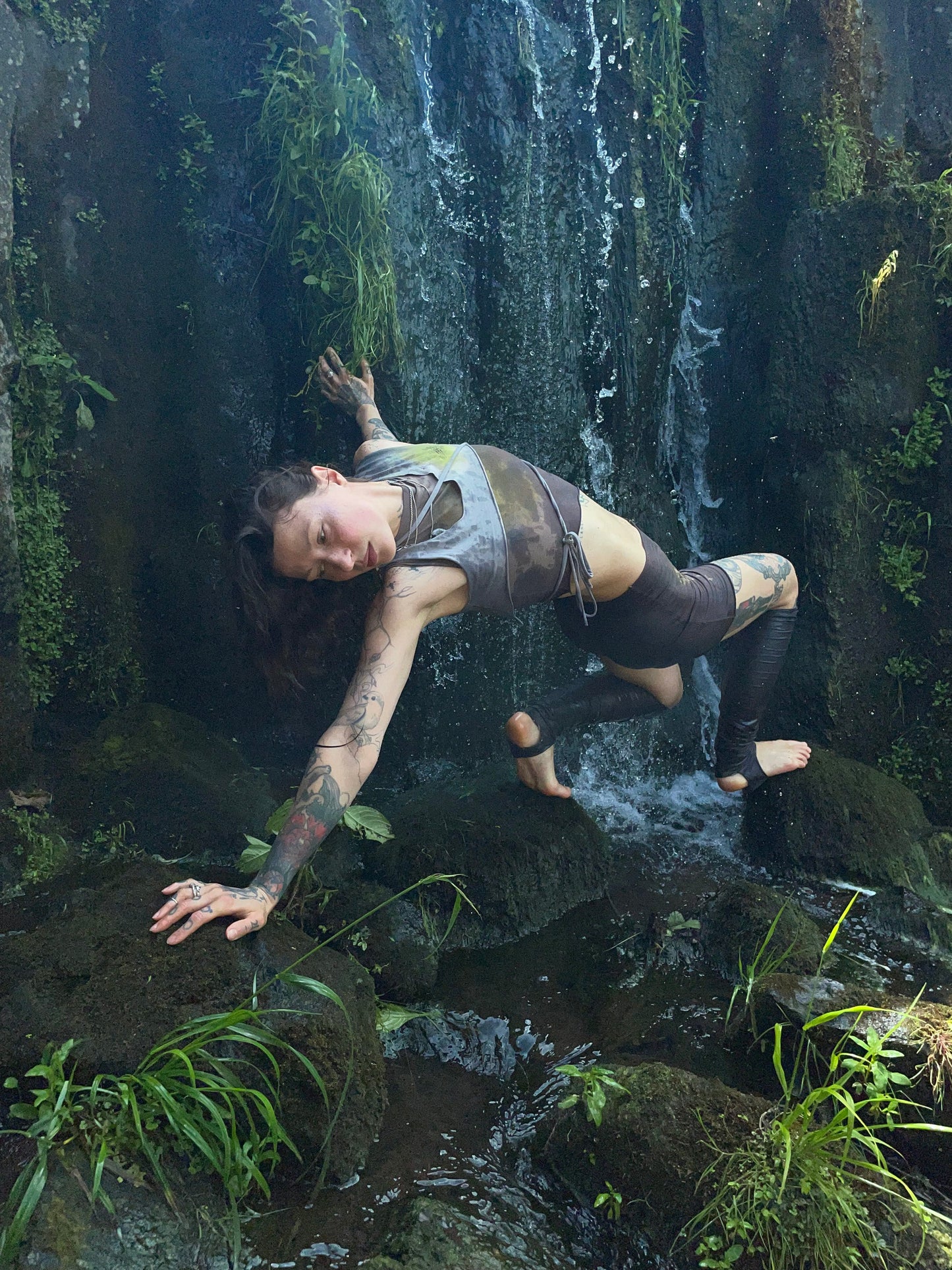 waterfall layered top-Snake Divine-APOC STORE