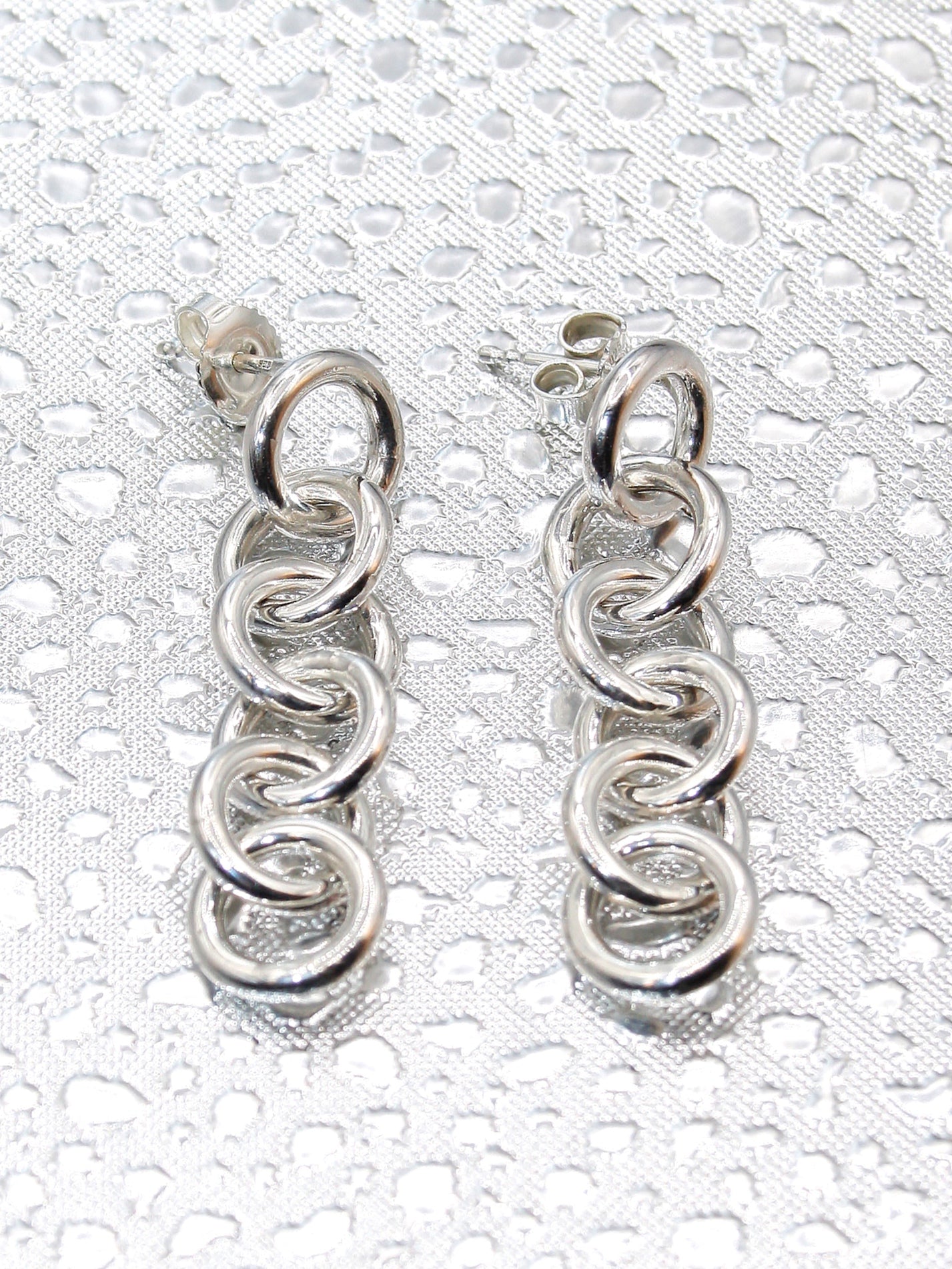 Chain Drops-Caroline Ohrt-APOC STORE