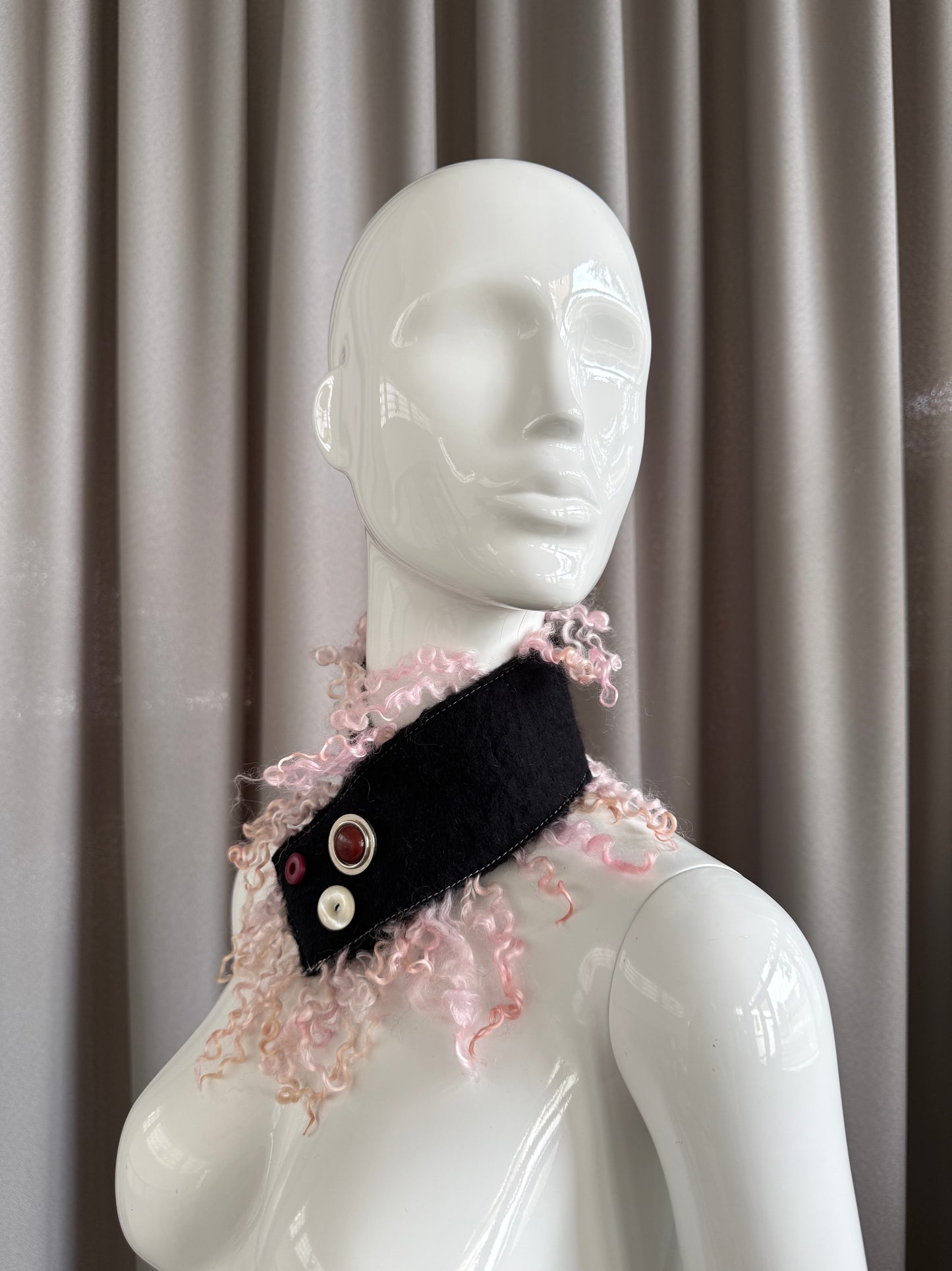 Felted Collar black/rose-TATi-APOC STORE