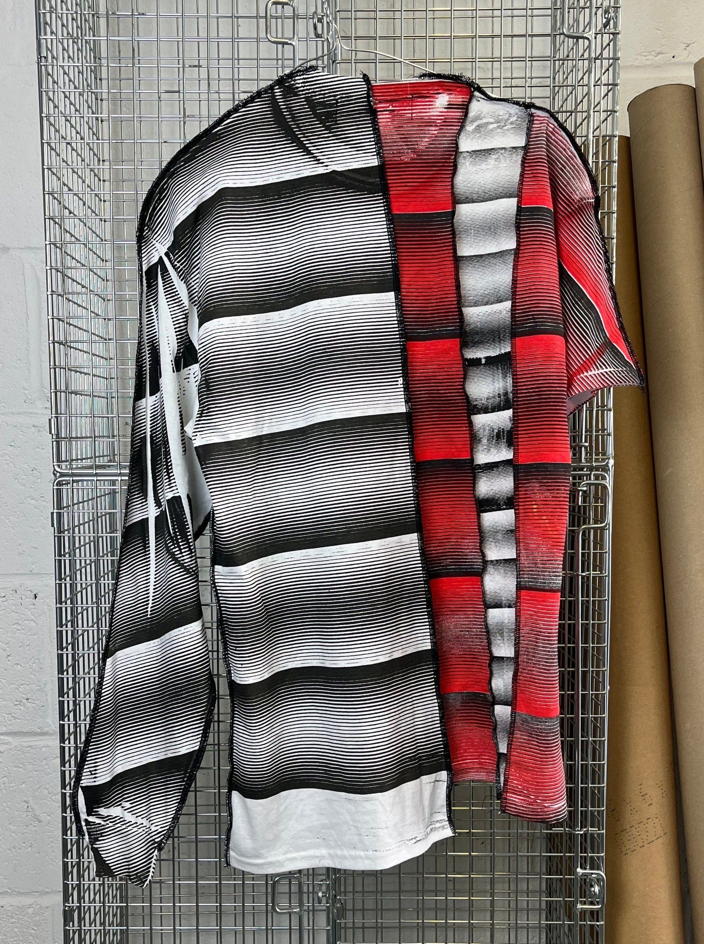 #4 asymmetric reconstructed top-Pip Paz-Howlett-APOC STORE