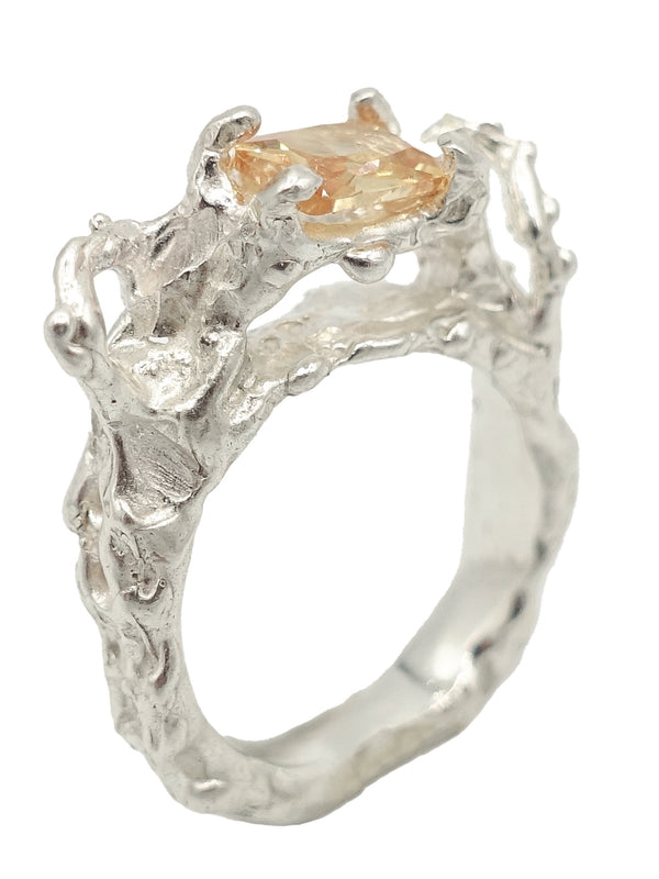 SERAXIS RING PEACH-Harlot Hands-APOC STORE