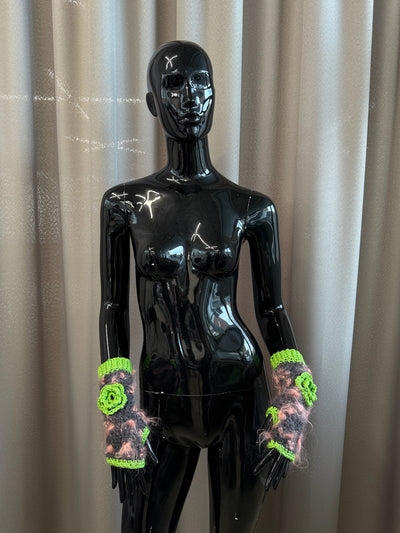 Mittens green flower-TATi-APOC STORE