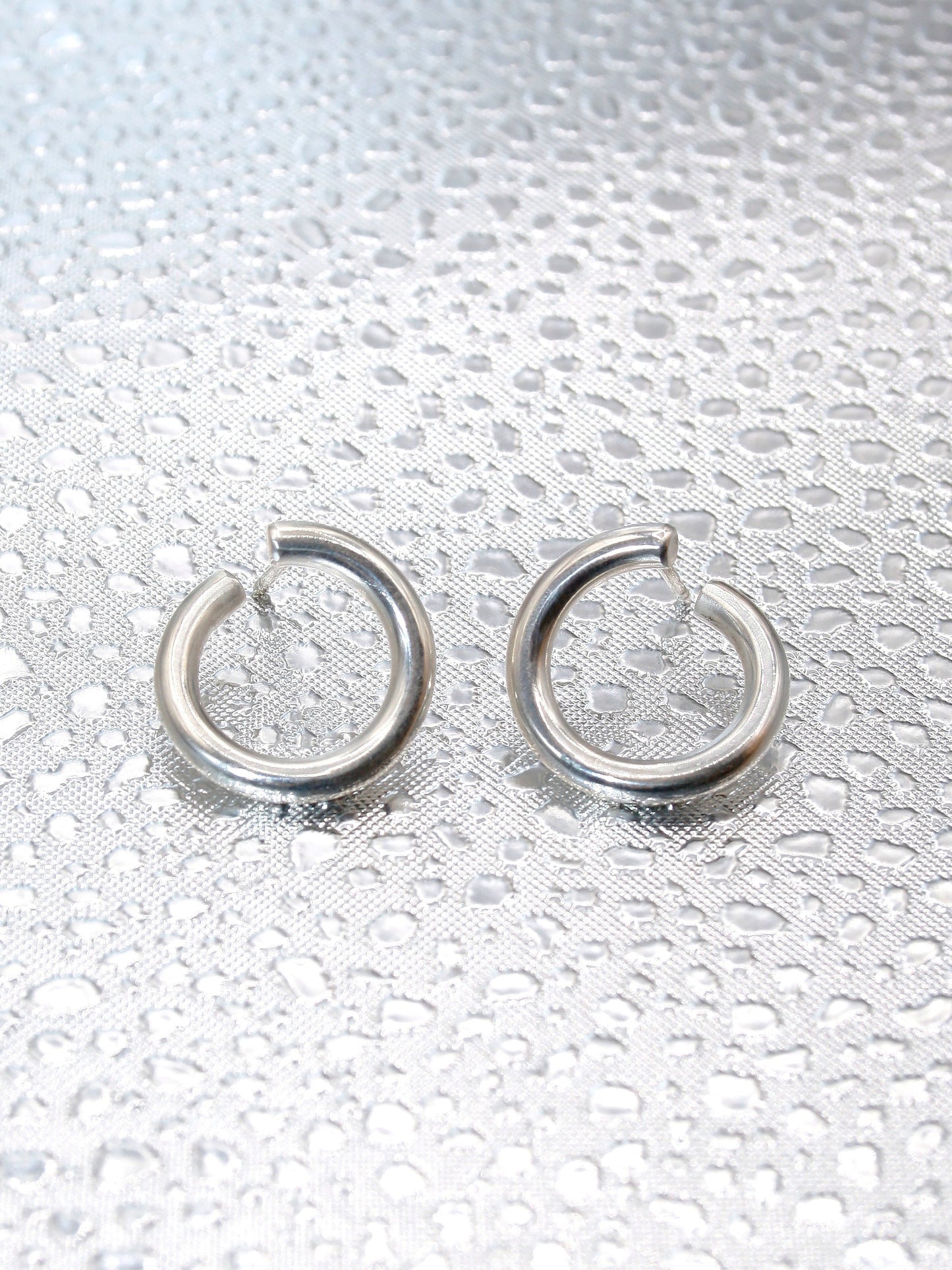 Vitra Twisted Hoops - Small-Caroline Ohrt-APOC STORE