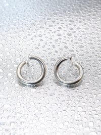 Vitra Twisted Hoops - Small-Caroline Ohrt-APOC STORE