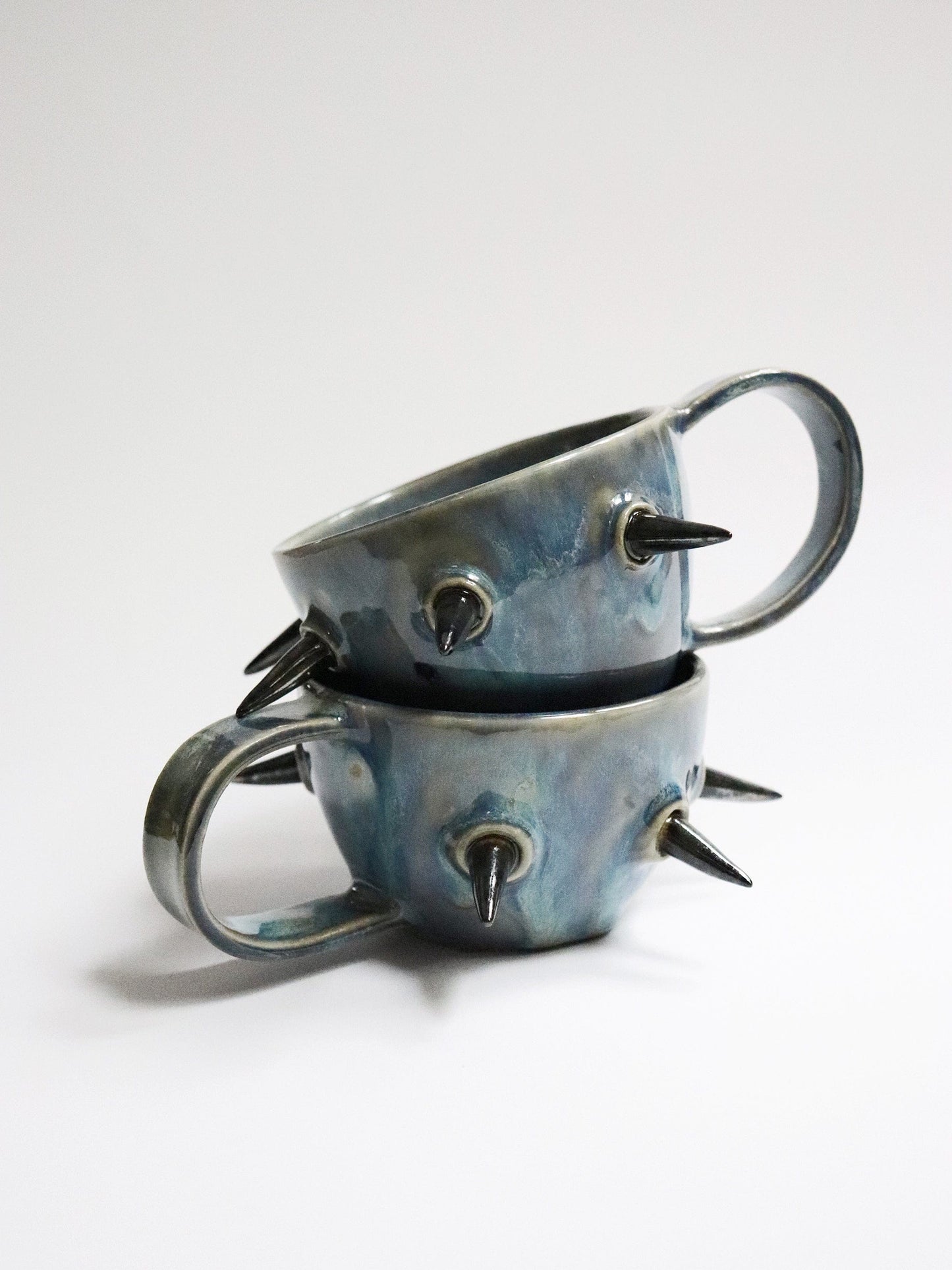 Hand-shaped Plate & Spiked Mug — Faded Blue-Naomi Gilon-APOC STORE