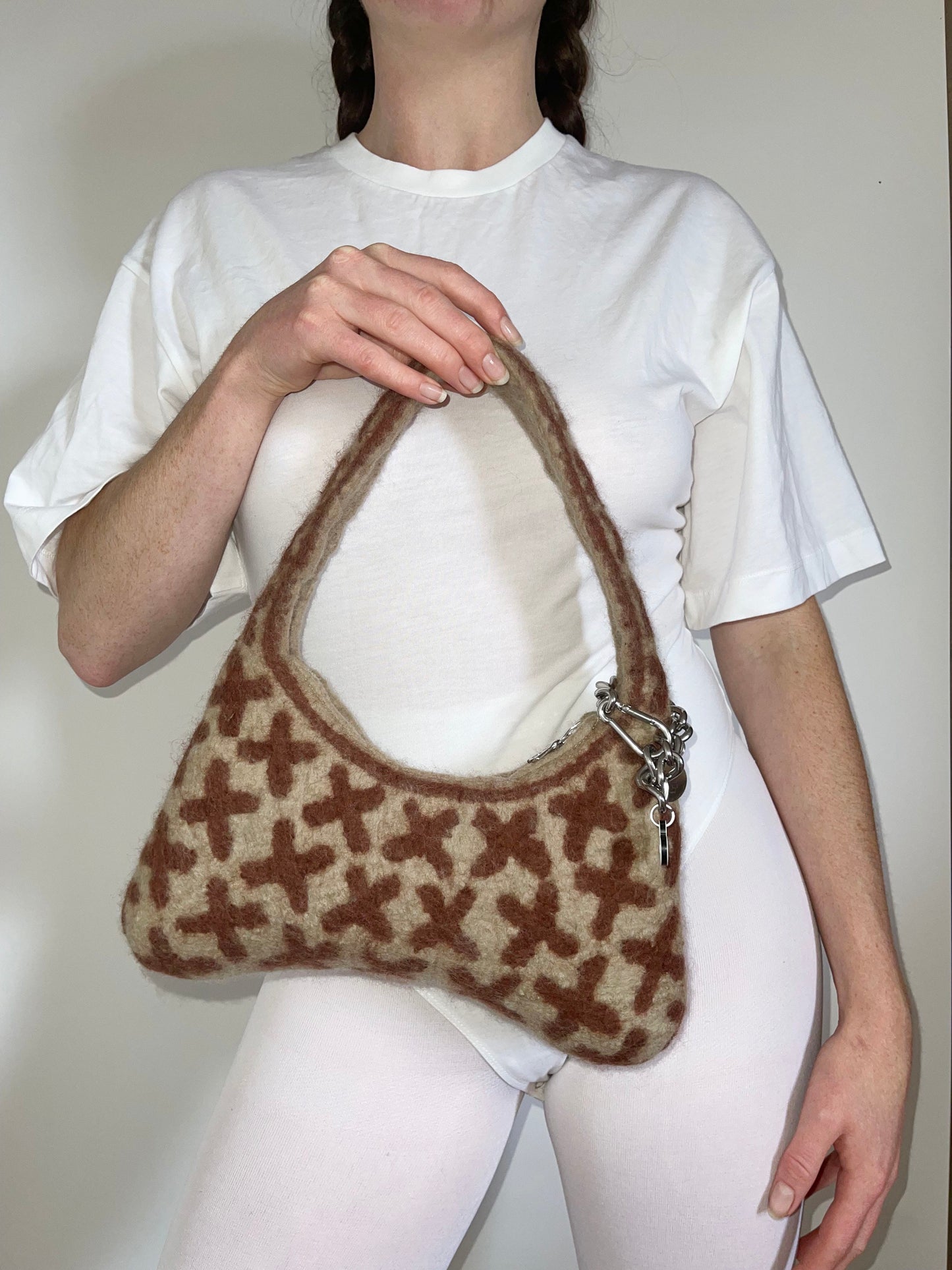1 of 1 Concave Kisses Bag - Beige / Cho-Carboot-APOC STORE