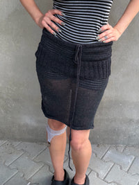 knee-skirt 