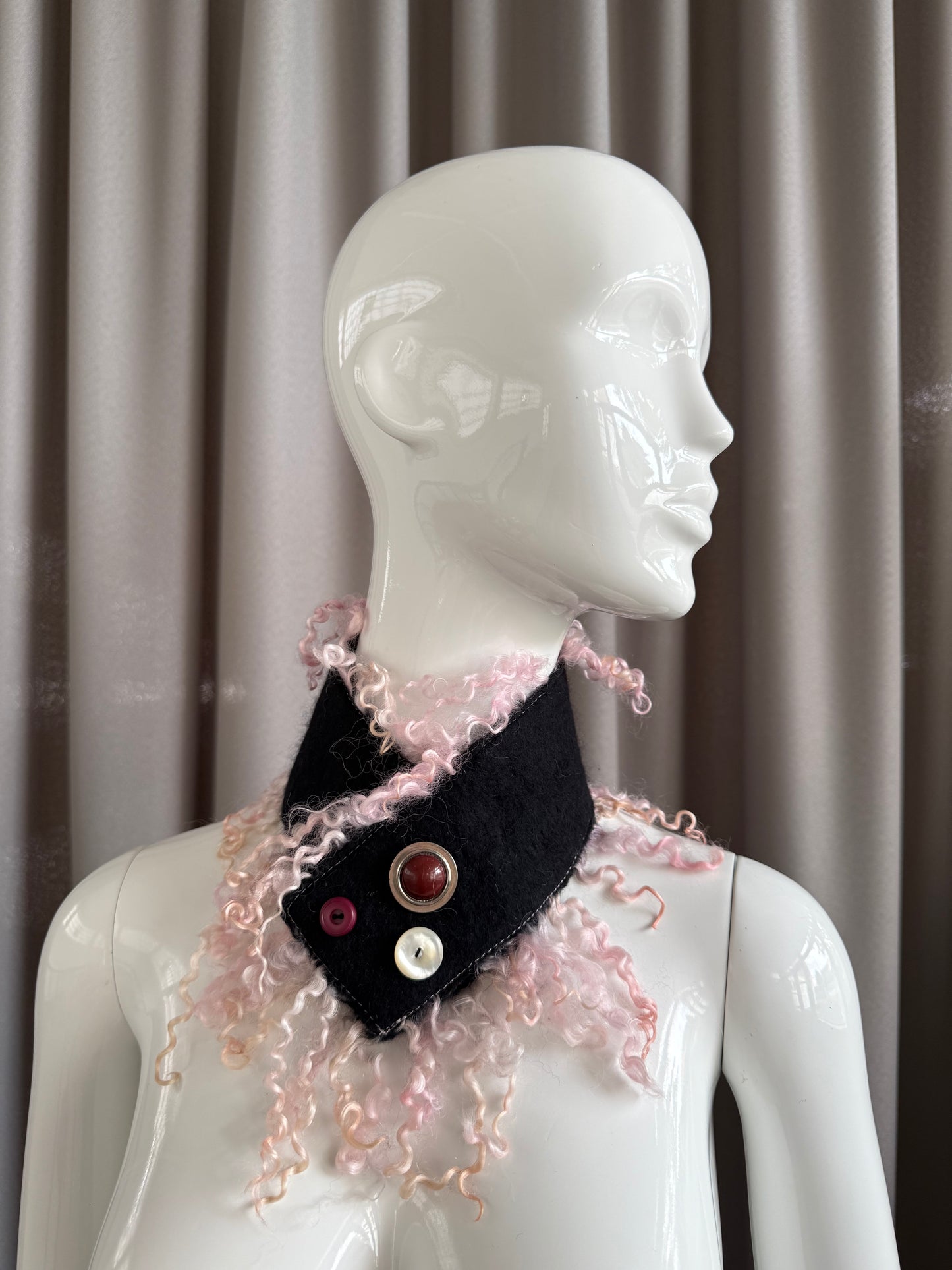 Felted Collar black/rose-TATi-APOC STORE