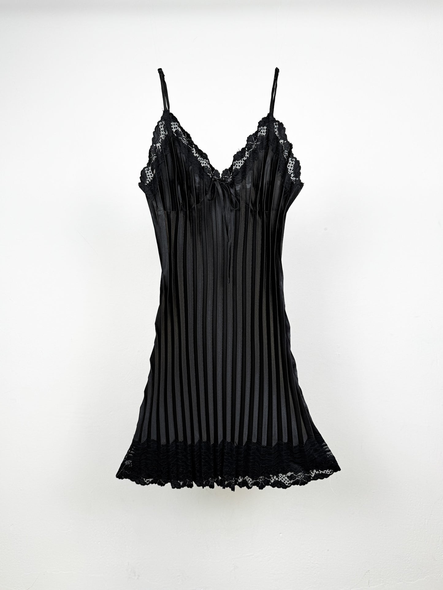 BLACK PLEATED DRESS-Lou de Bètoly-APOC STORE