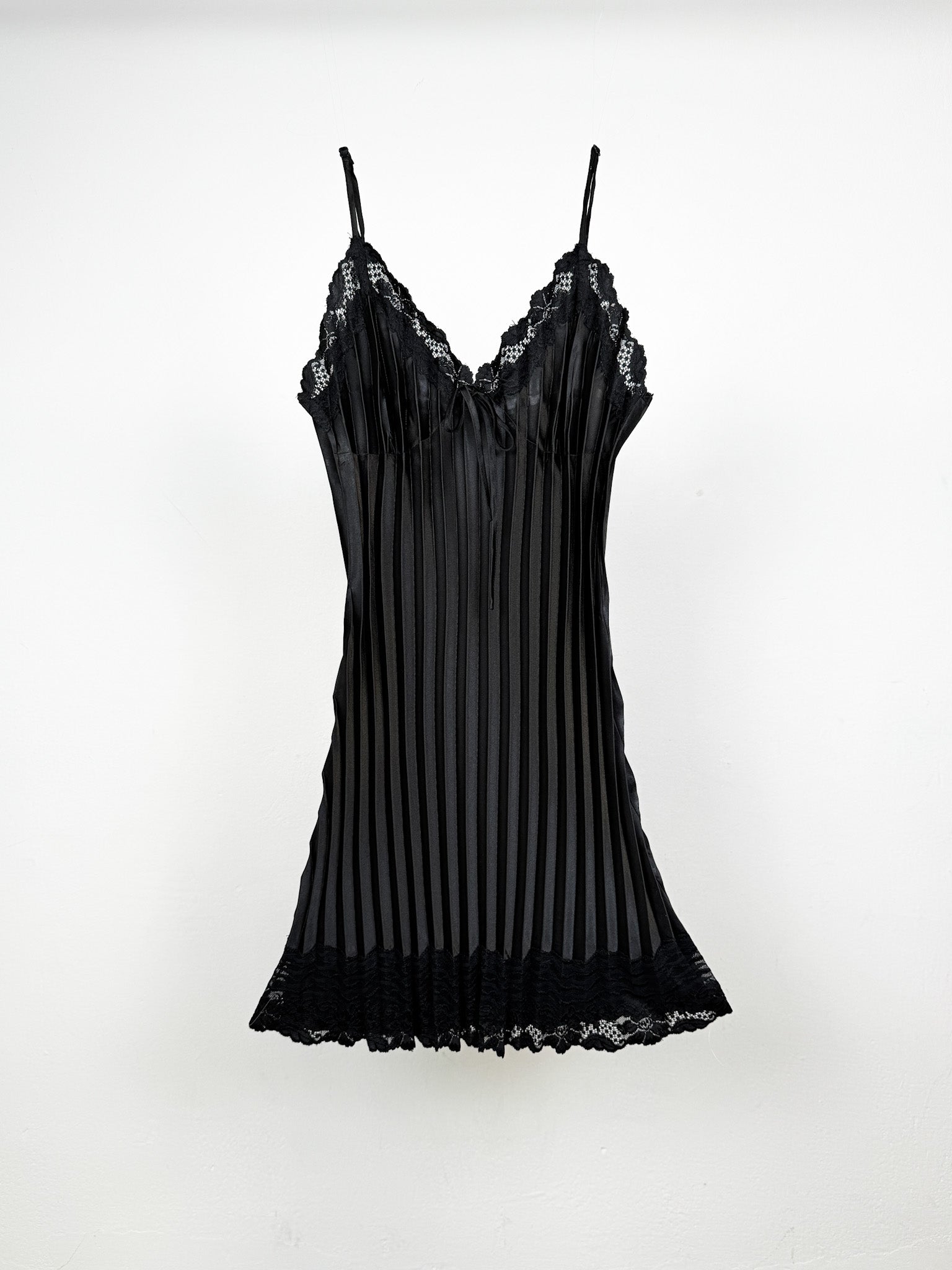 BLACK PLEATED DRESS-Lou de Bètoly-APOC STORE