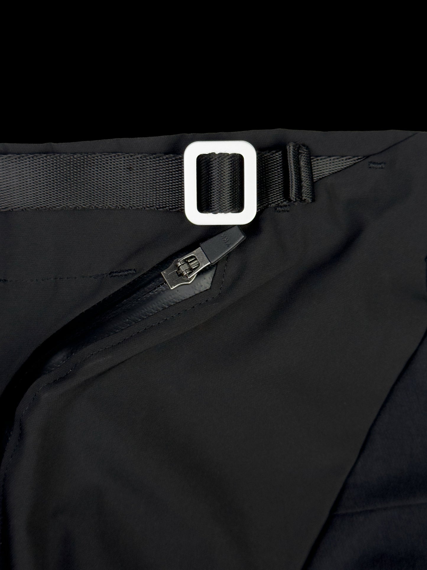 LV.1 Technical Cargo Y-NOTINLIST-APOC STORE