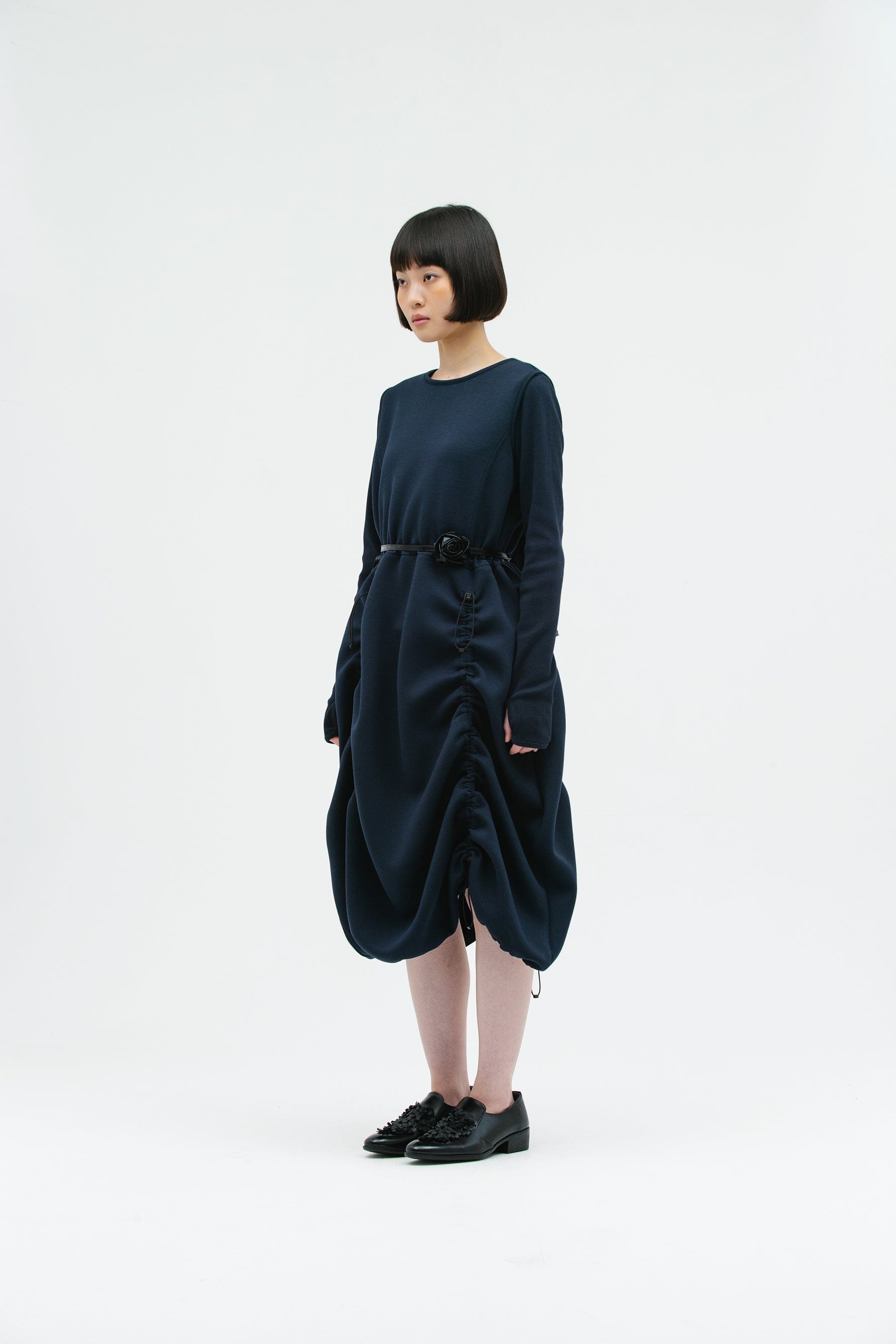 JERSEY SHIRRING DRESS NAVY-SAENGIN STUDIOS-APOC STORE