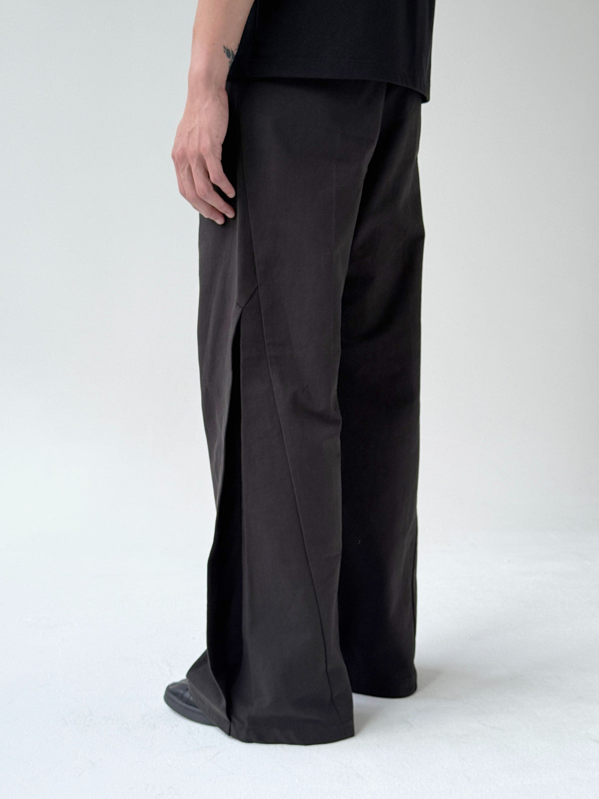 LV.2 Trousers X-NOTINLIST-APOC STORE