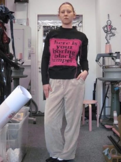 Boring black jumper