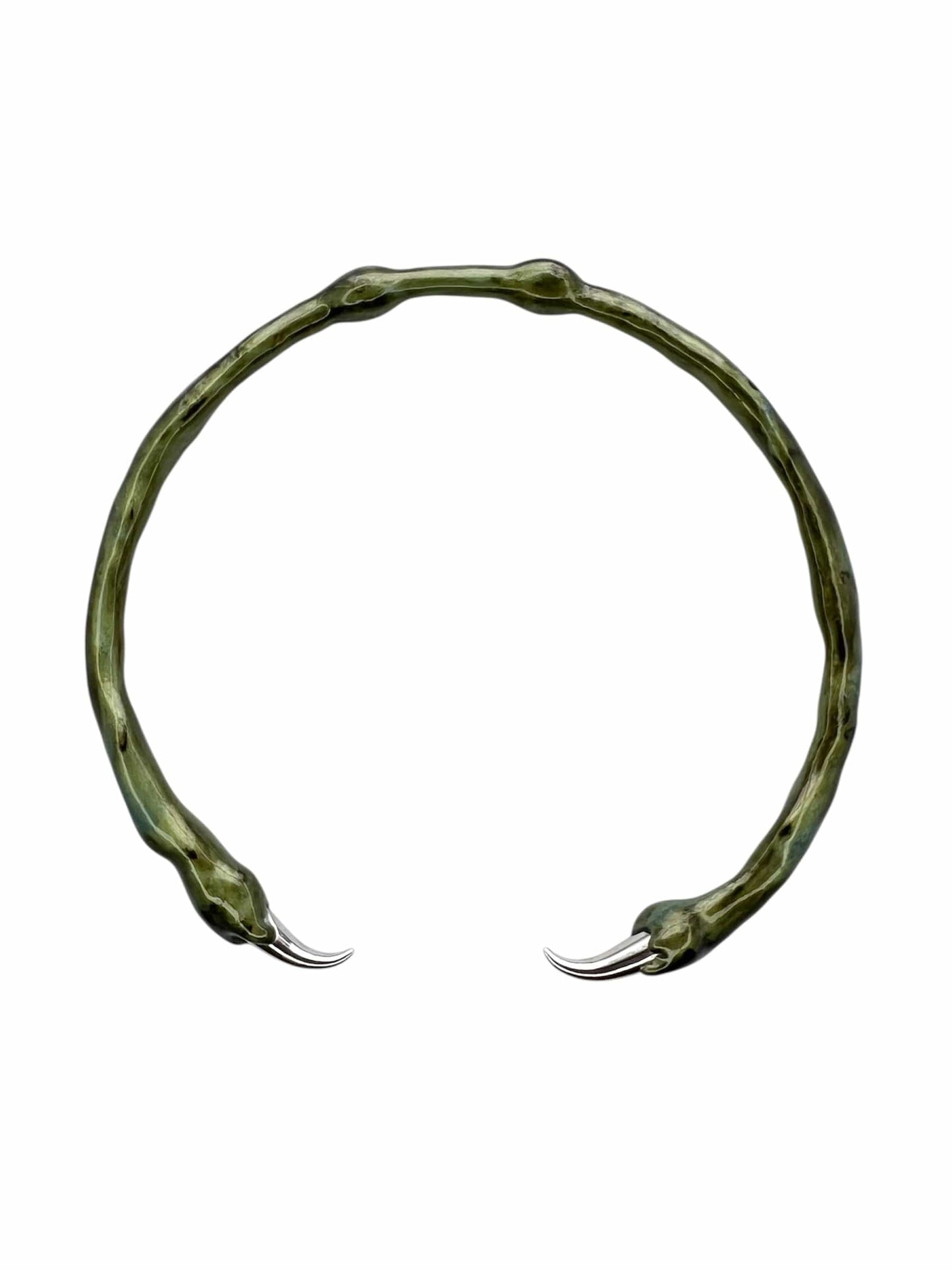 Green choker with spikes