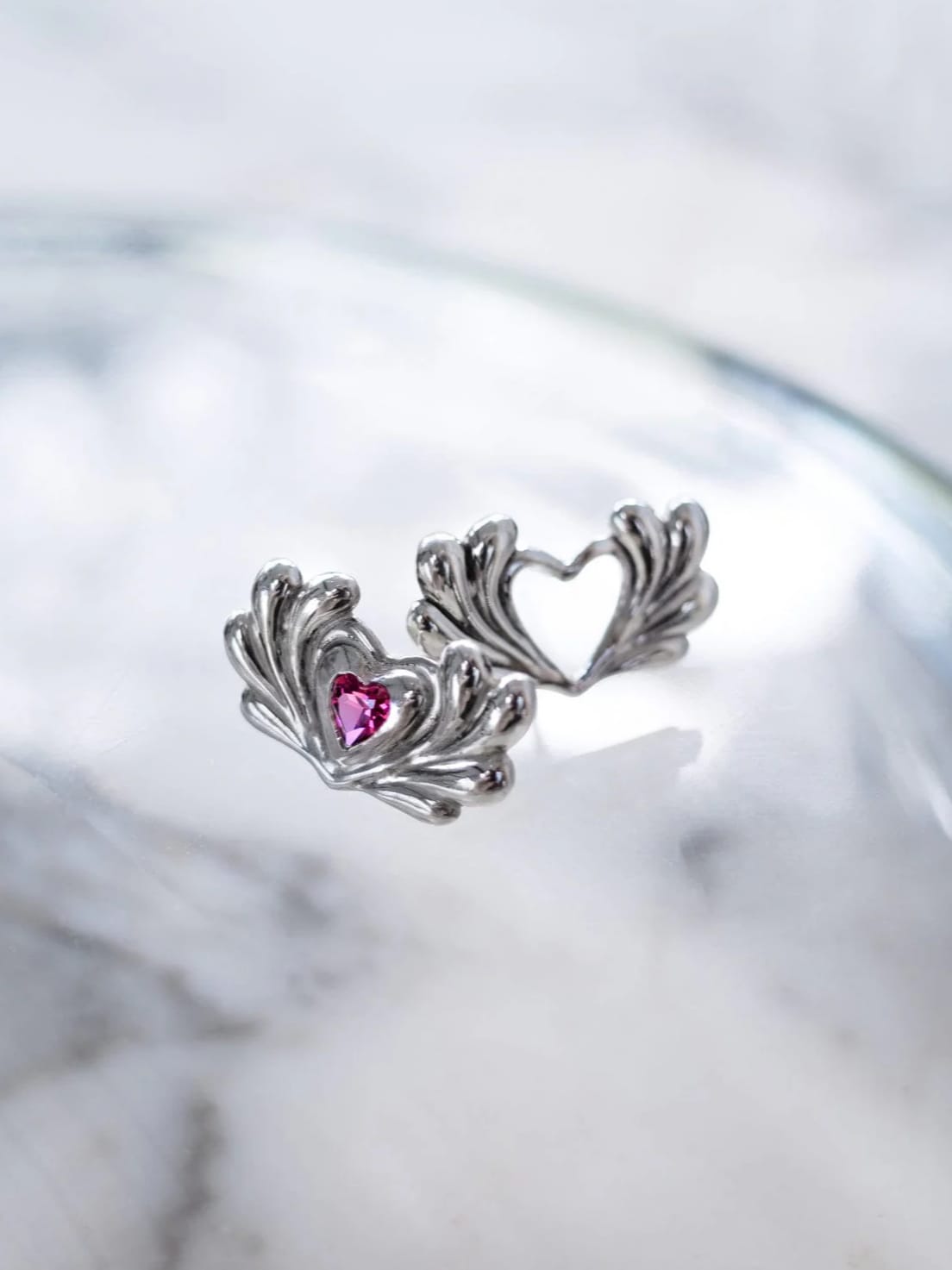 Mini Hearts Earrings-lokidolor-APOC STORE