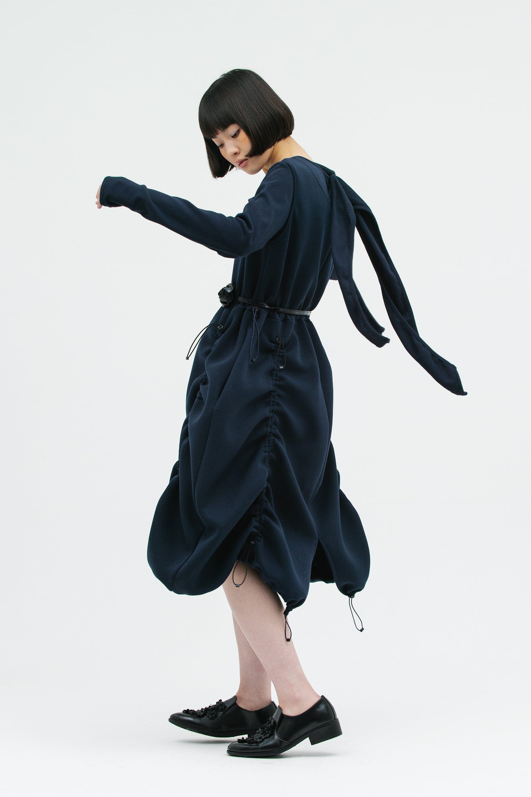 JERSEY SHIRRING DRESS NAVY-SAENGIN STUDIOS-APOC STORE