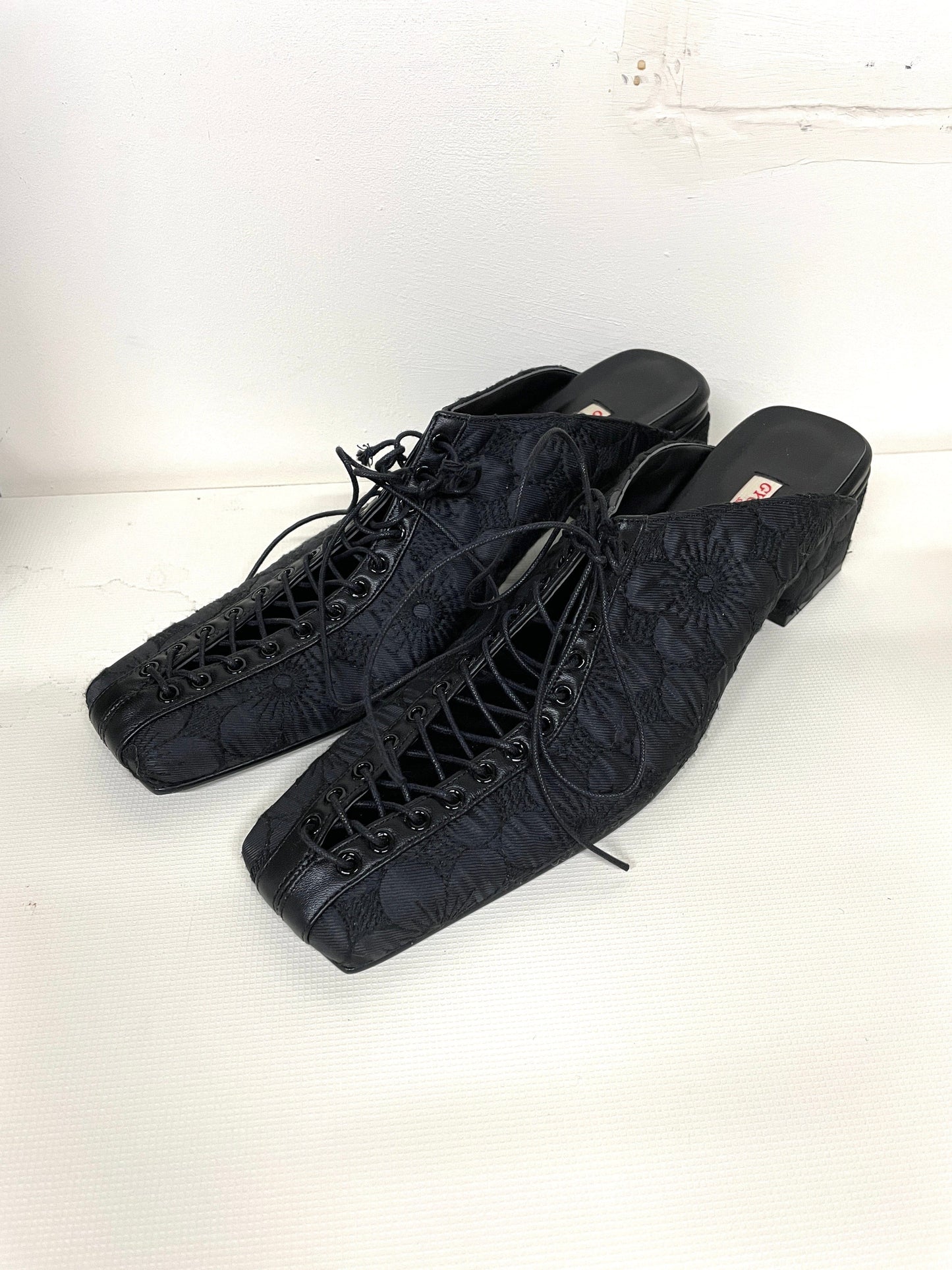 Lace mule (Black)-Gyouree Kim-APOC STORE