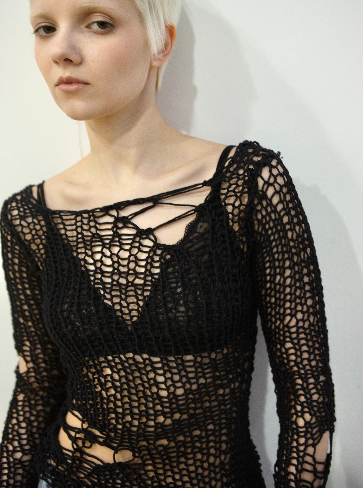 Grace Top in Black-V4K-APOC STORE